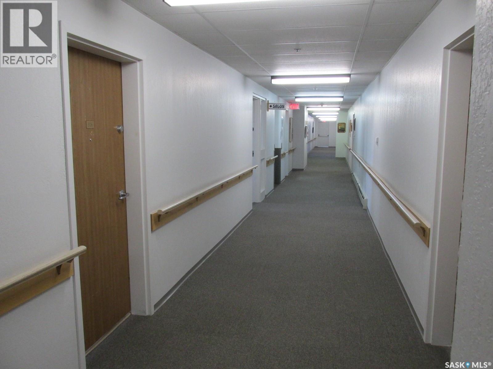 #107 102 Manor DRIVE - 6