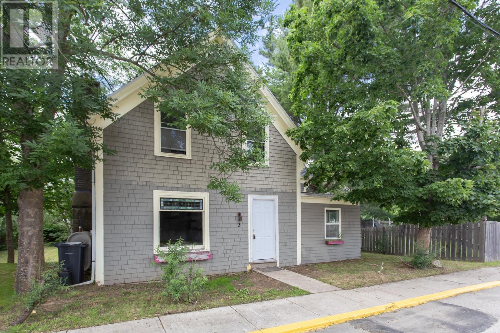 3 Court Street - 1