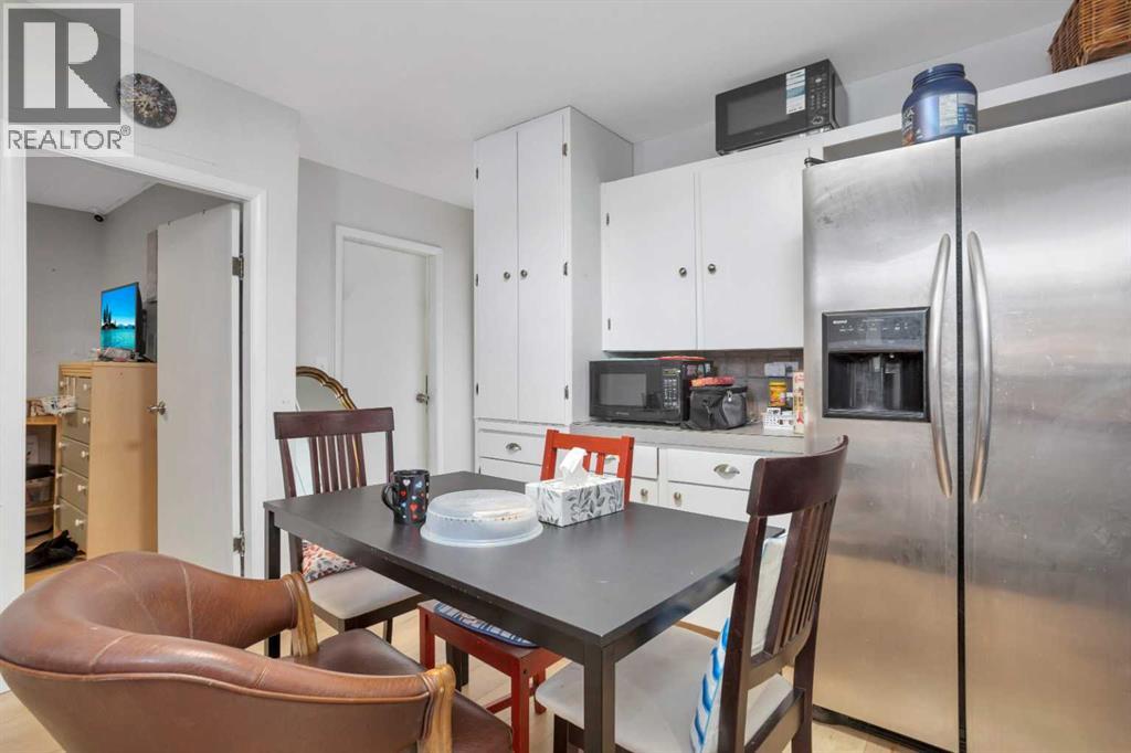 105 2 Avenue NE - 6