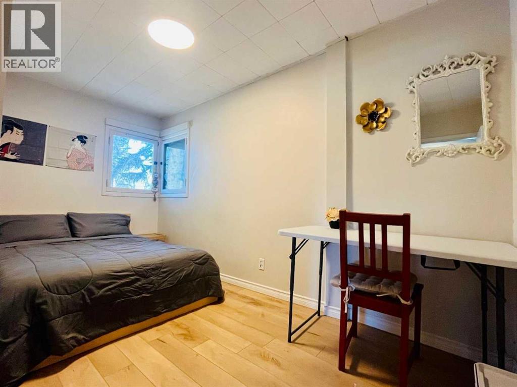 105 2 Avenue NE - 10