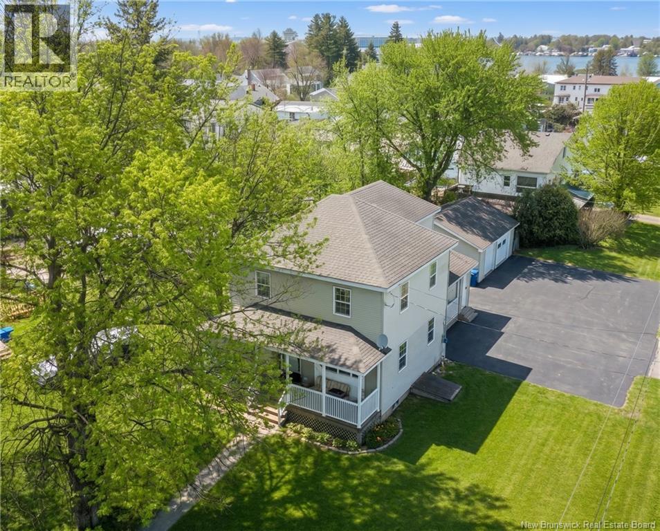 490 Golf Street - Image 2