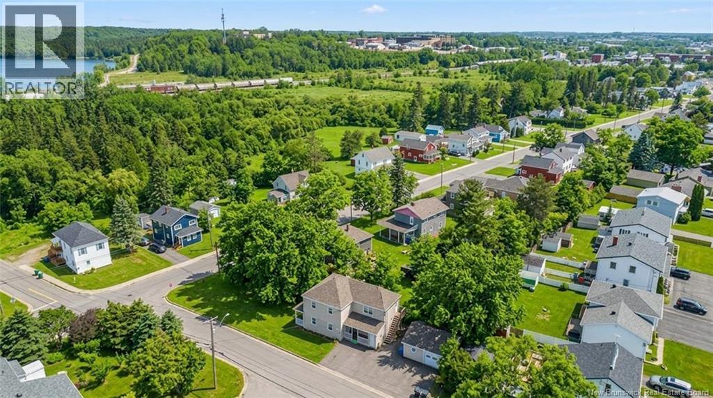 490 Golf Street - Image 4
