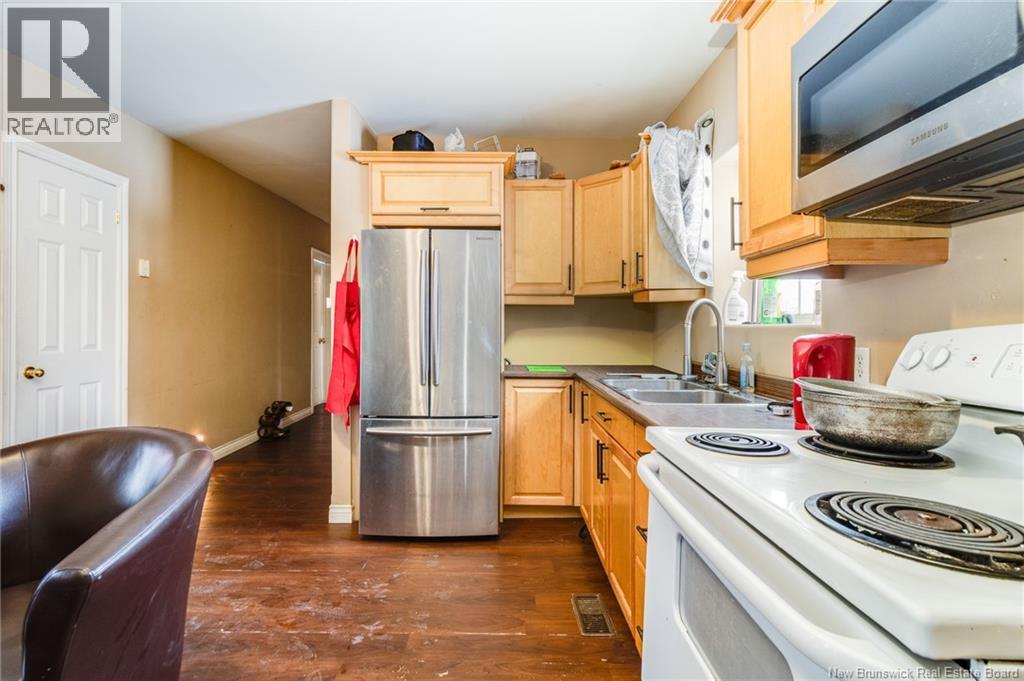 490 Golf Street - Image 23