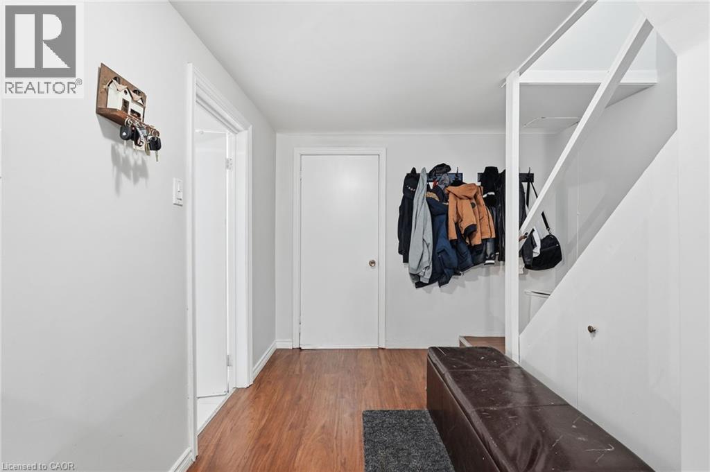 20 NELLIGAN Place - 26