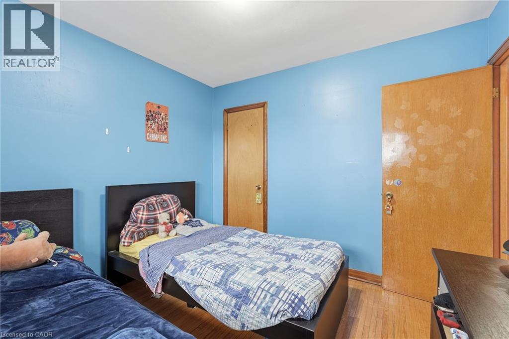 20 NELLIGAN Place - 17