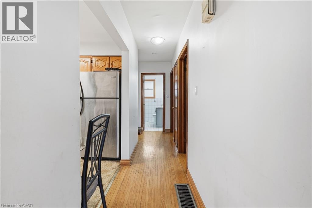 20 NELLIGAN Place - 25