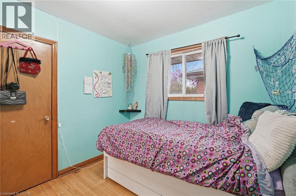 20 NELLIGAN Place - 20