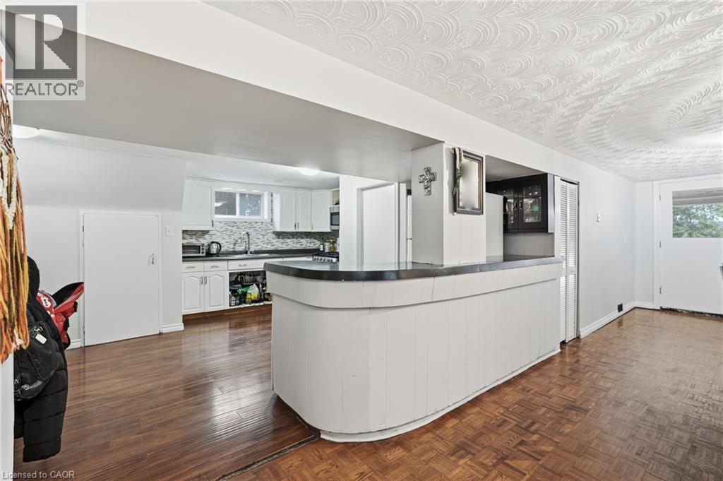 20 NELLIGAN Place - 32