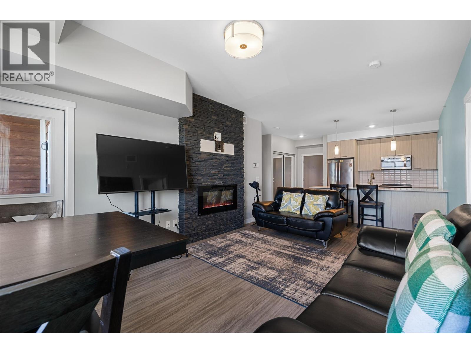 403 2250 Majoros Road, West Kelowna