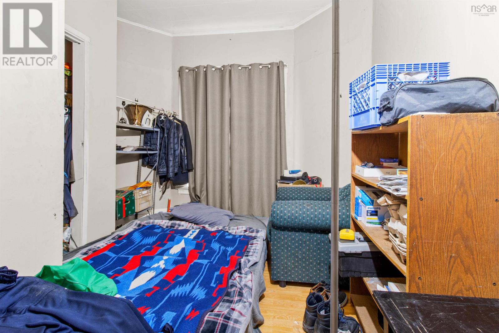 32 Pleasant Street - 16