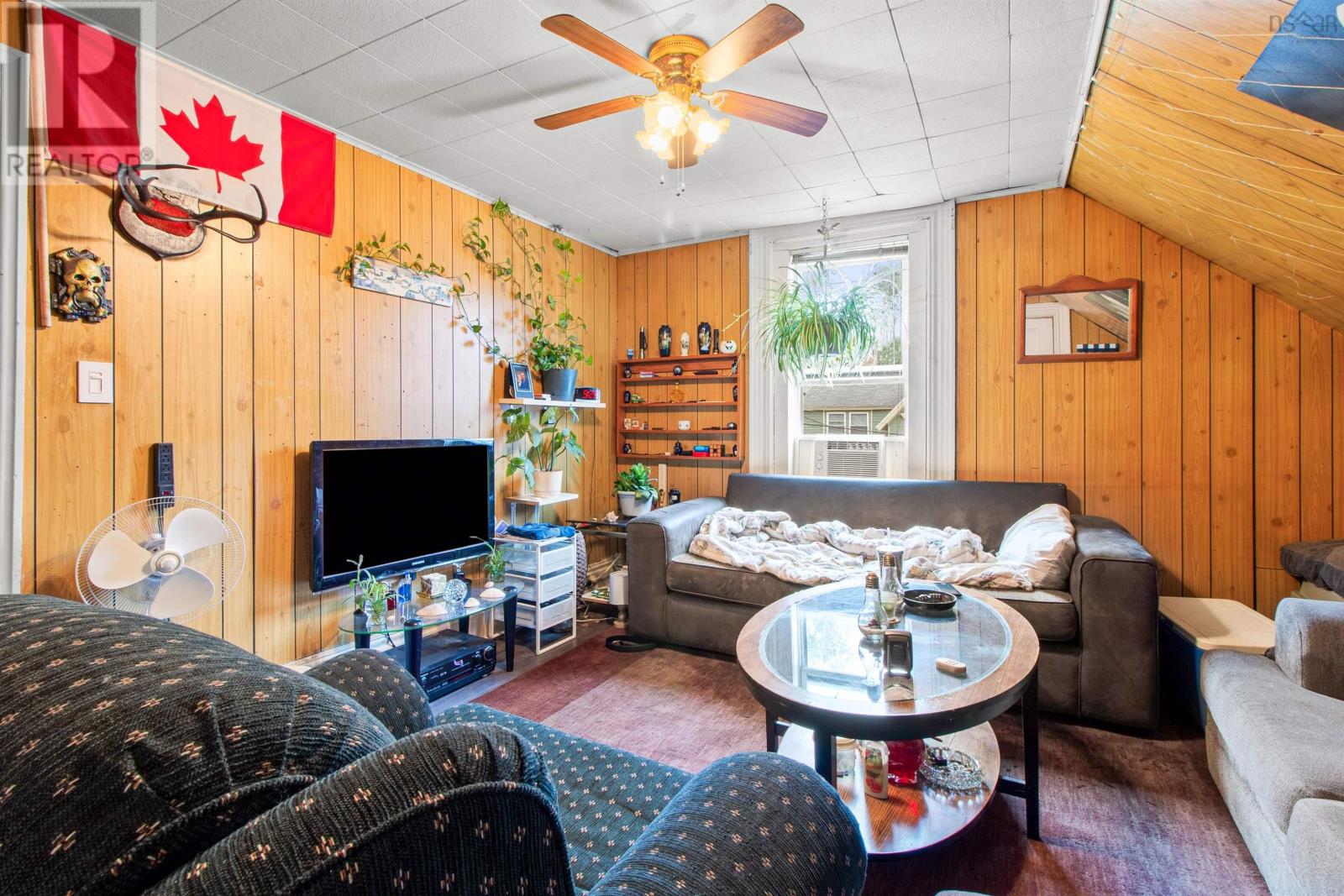 32 Pleasant Street - 22