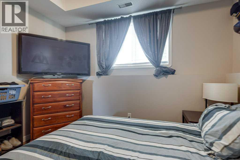 99 Iverson Close — photo 46