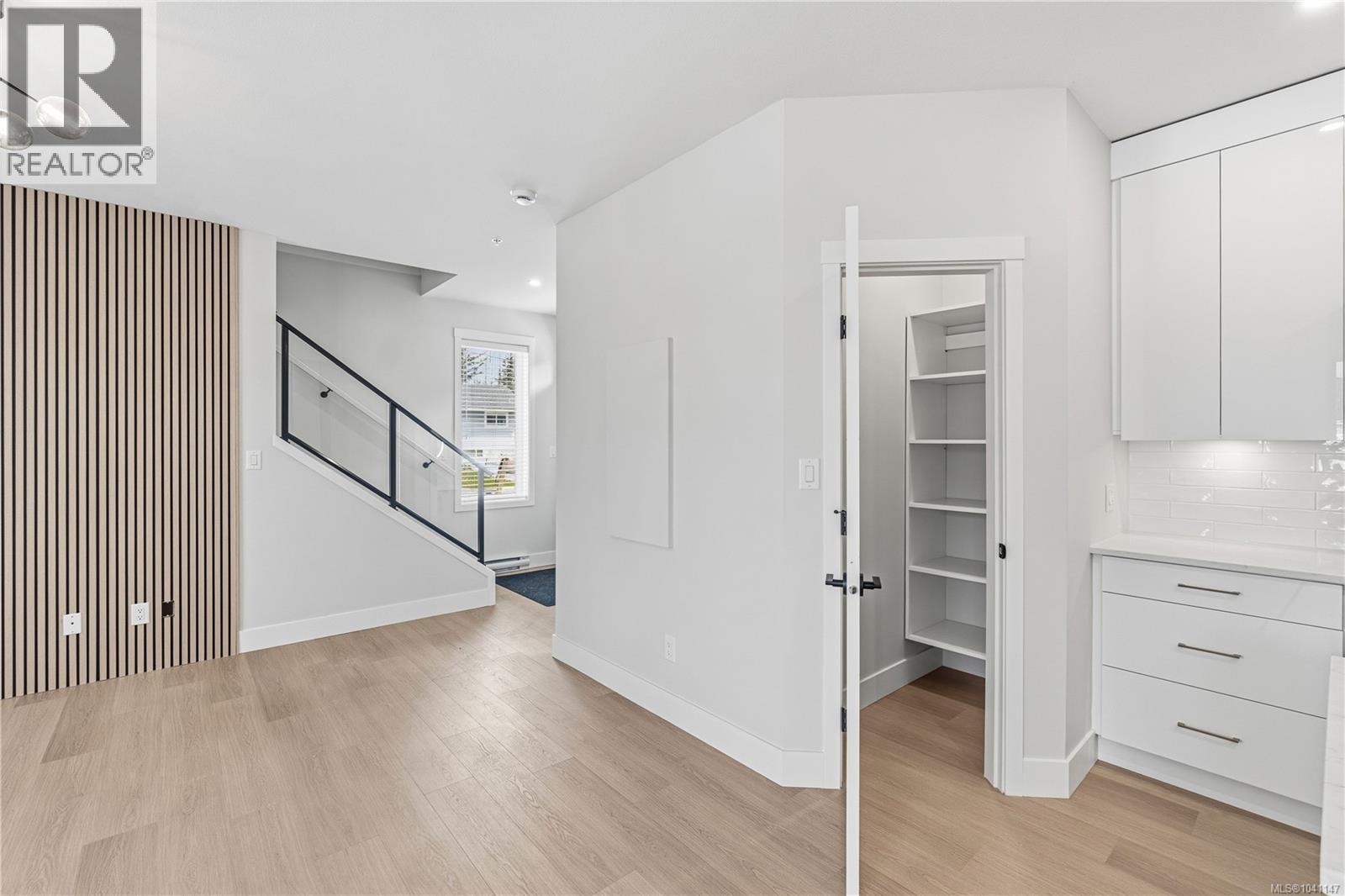 163 Alberta Rd - Image 13