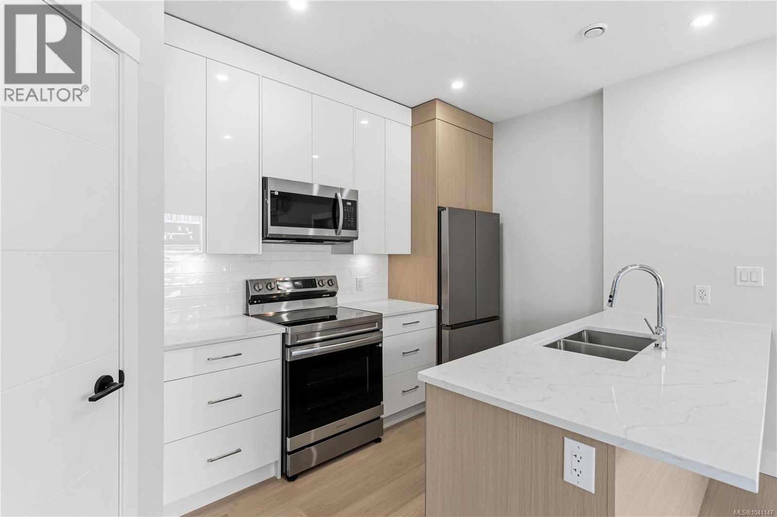 163 Alberta Rd - 8