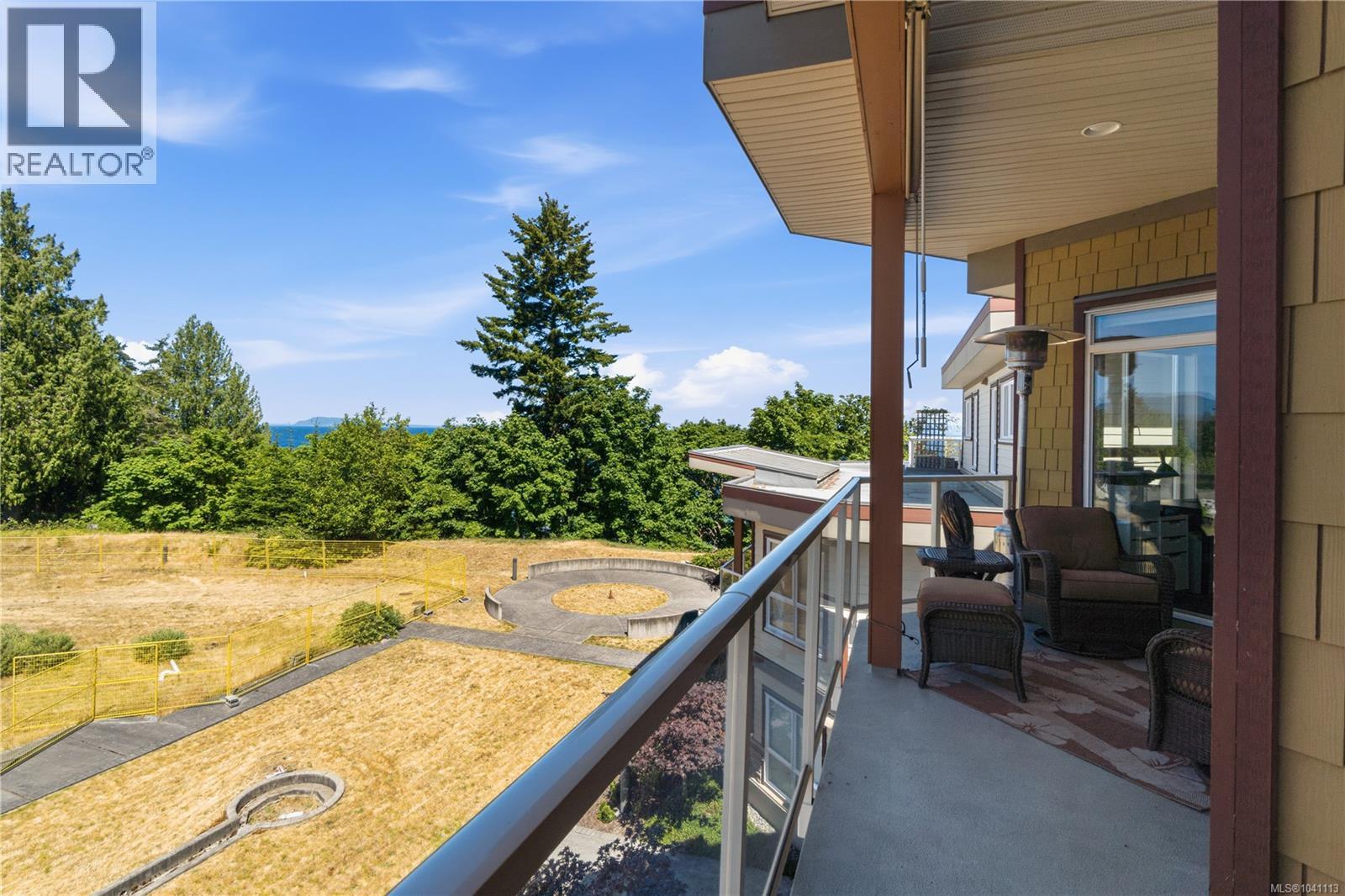 #302 439 College Rd - 39