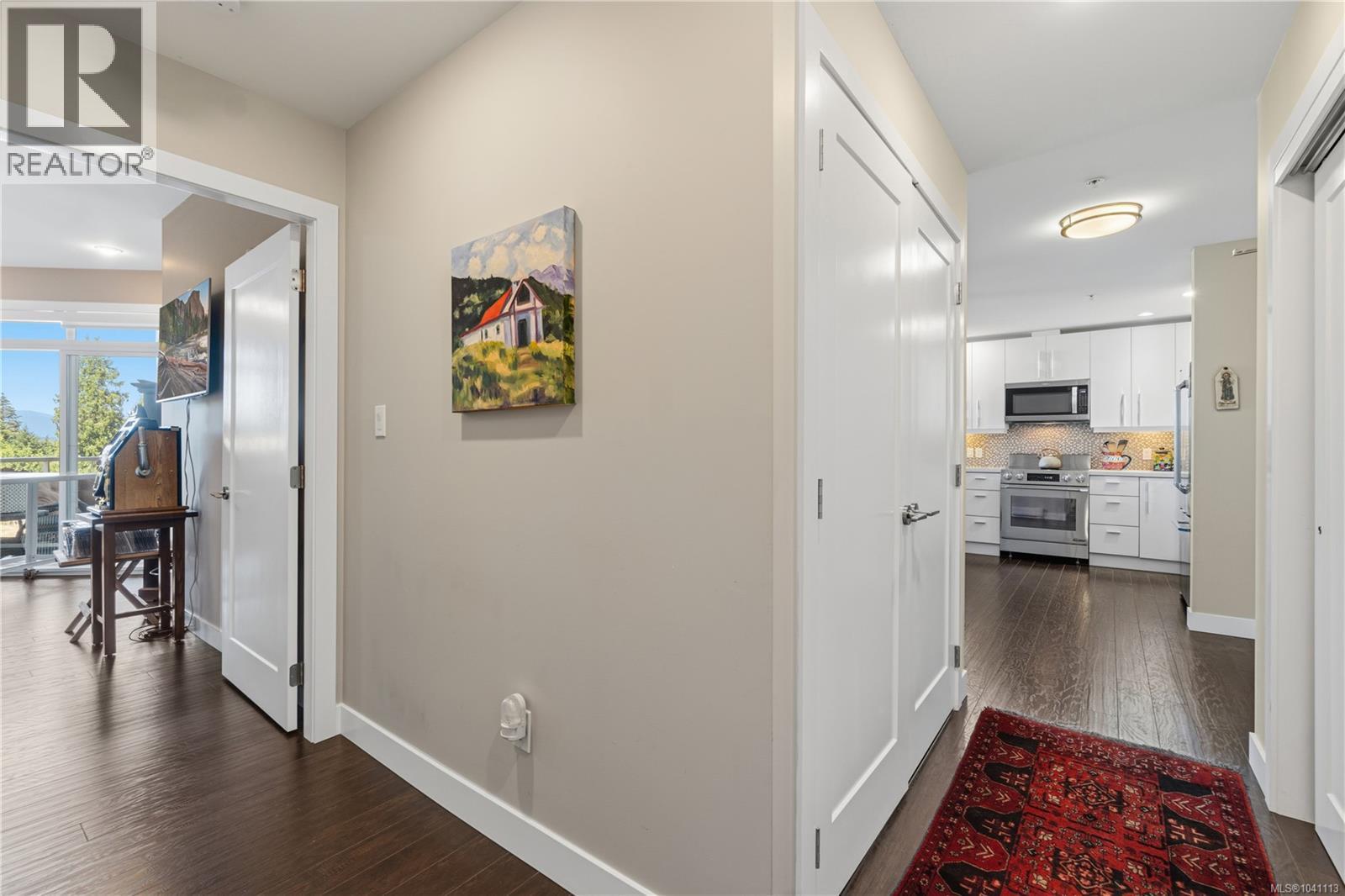 #302 439 College Rd - 44