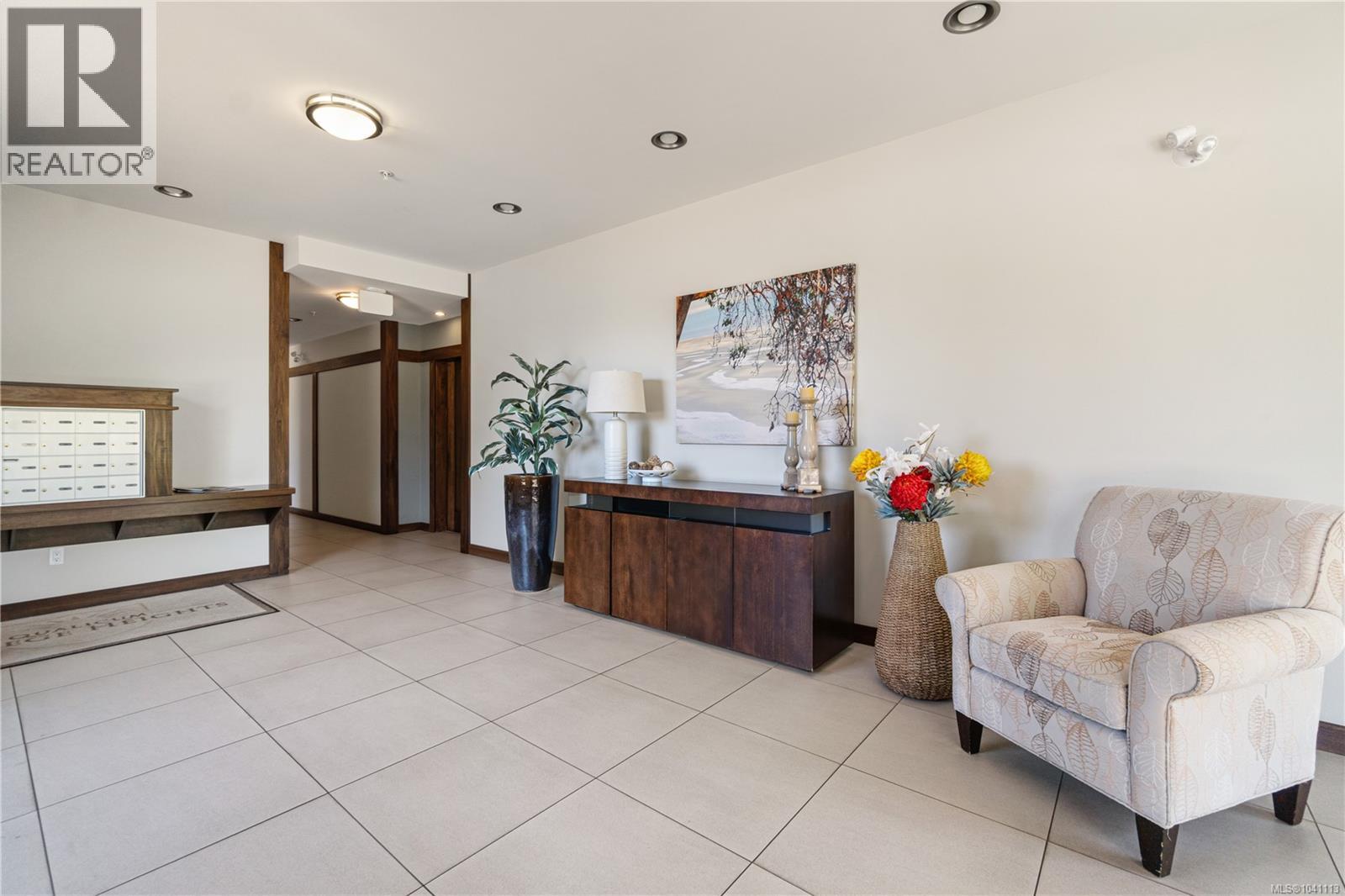 #302 439 College Rd - 51