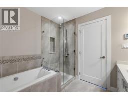 302 439 College Rd, Qualicum Beach, BC V9K0B2 Photo 32