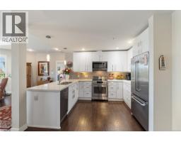 Kitchen - 302 439 College Rd, Qualicum Beach, BC V9K0B2 Photo 8