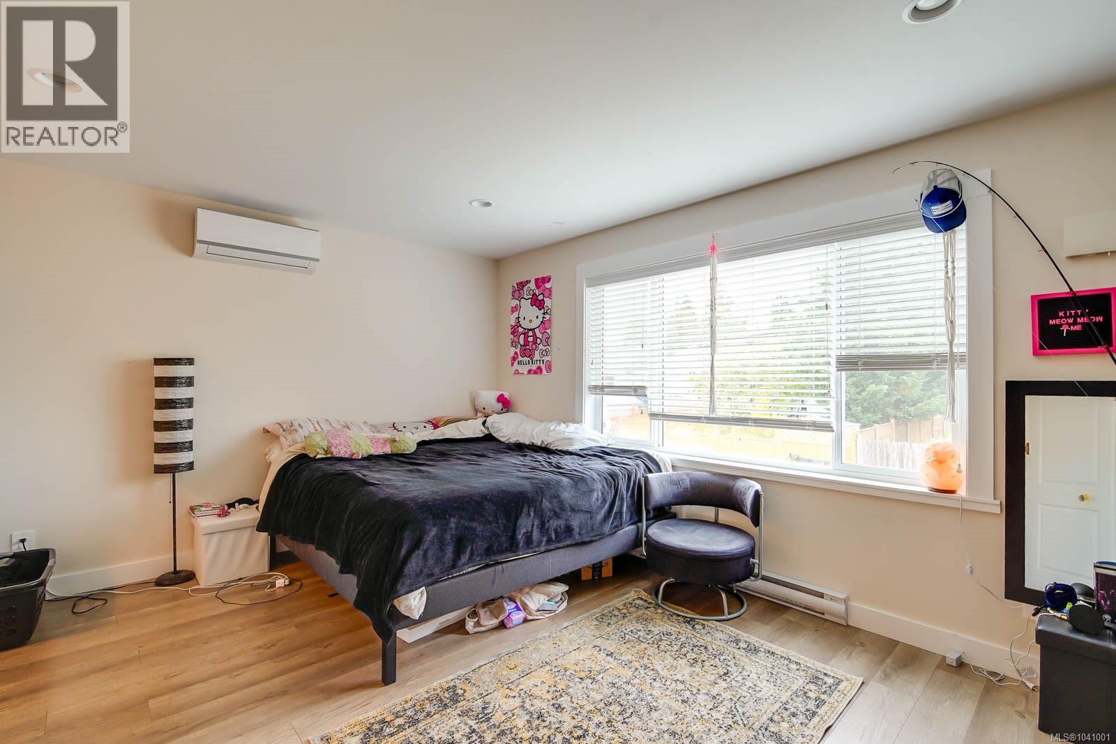 #2 2623 5th Ave - 13
