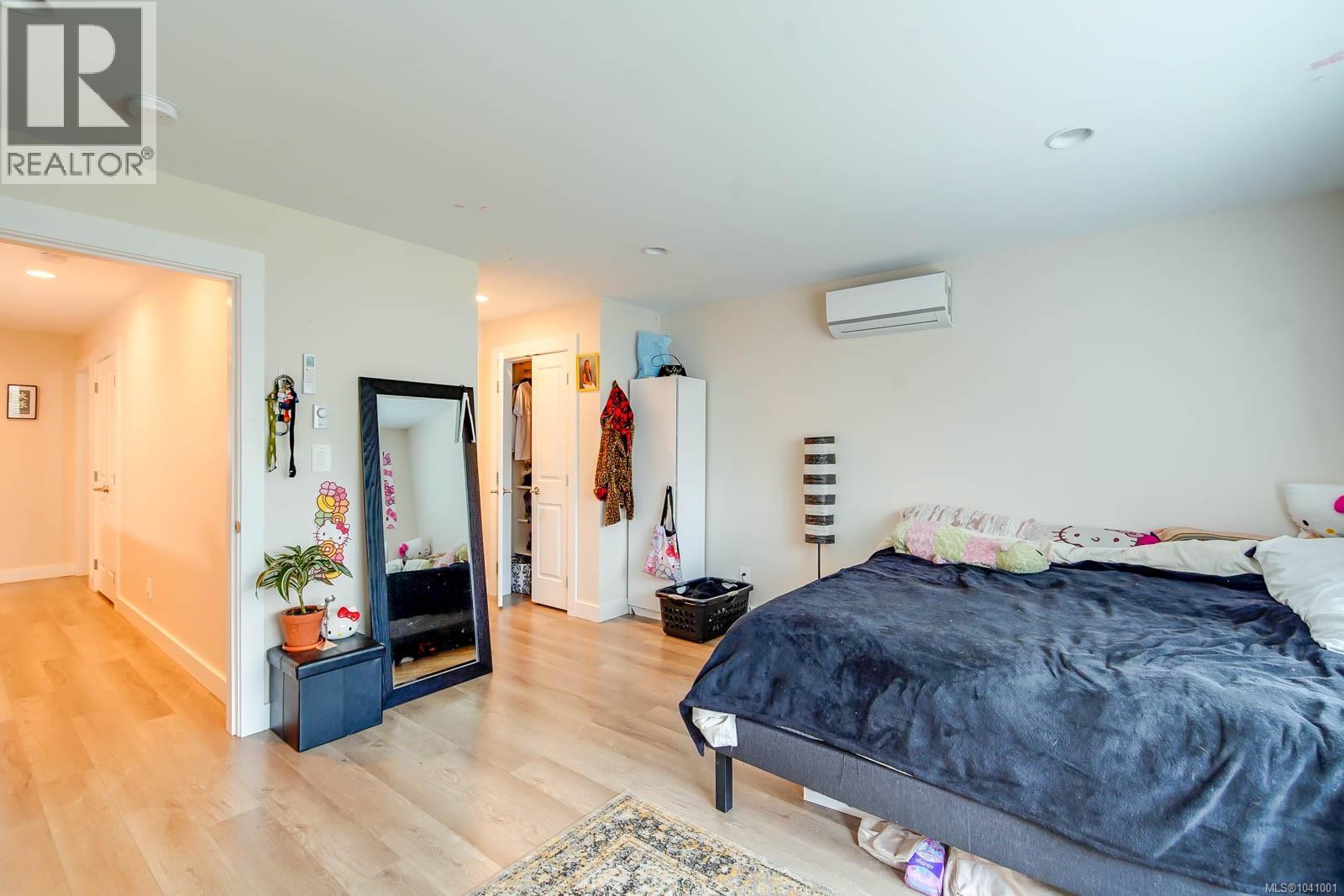 #2 2623 5th Ave - 14