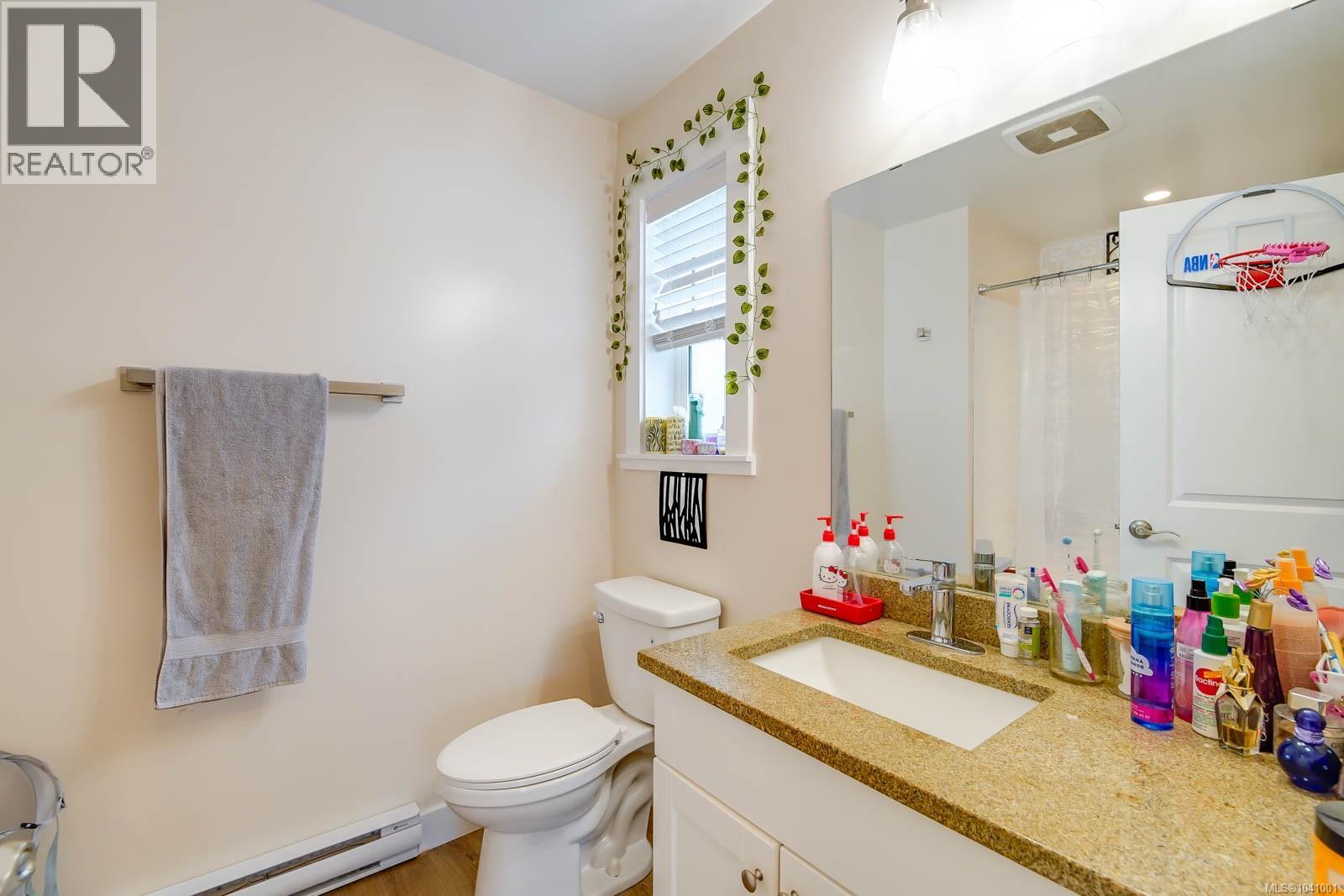 #2 2623 5th Ave - 17