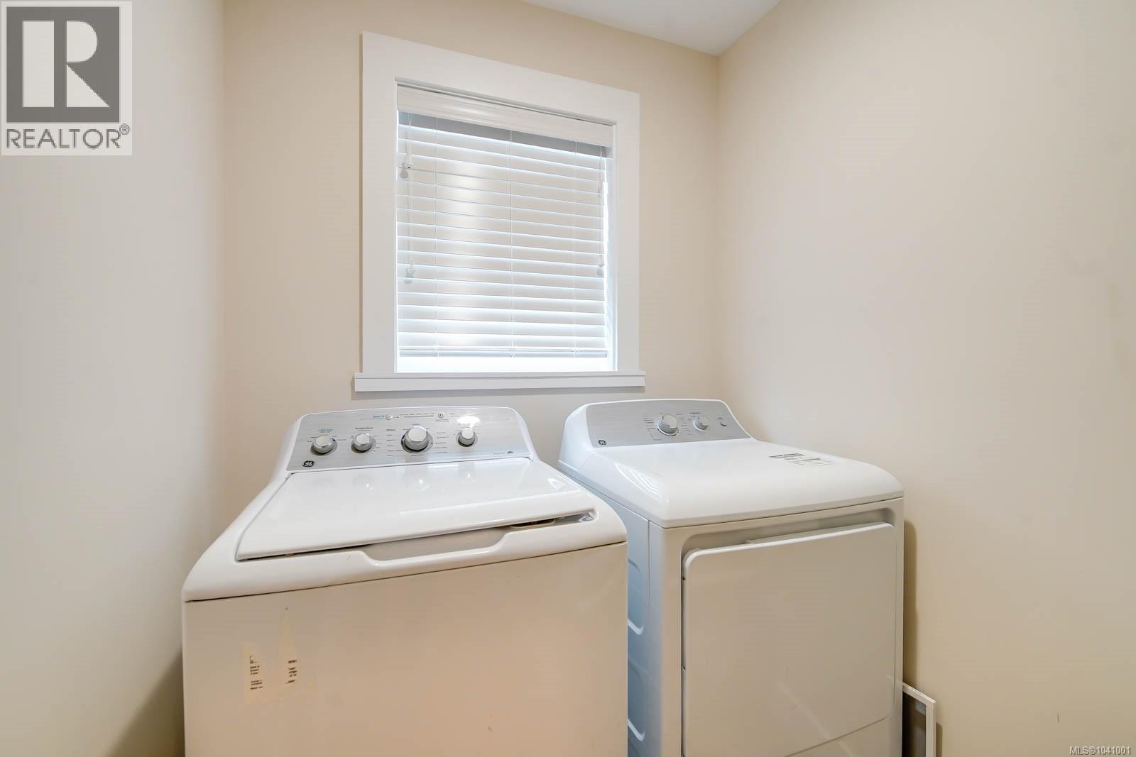 #2 2623 5th Ave - 21