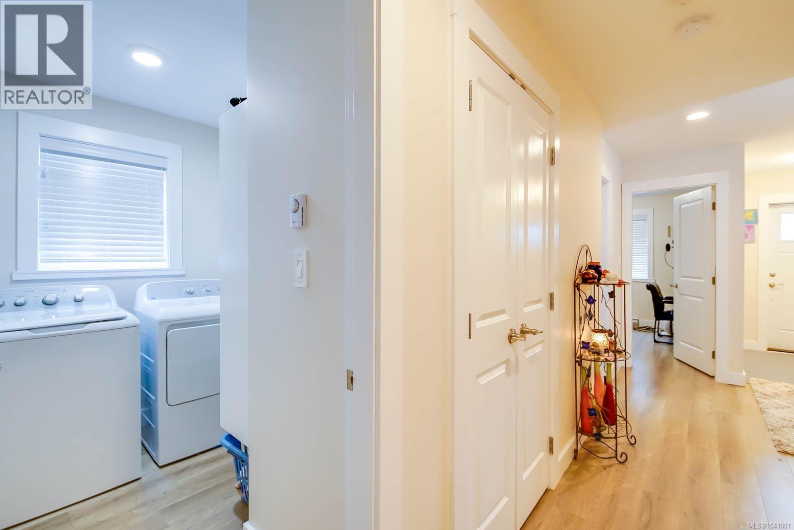 #2 2623 5th Ave - 22