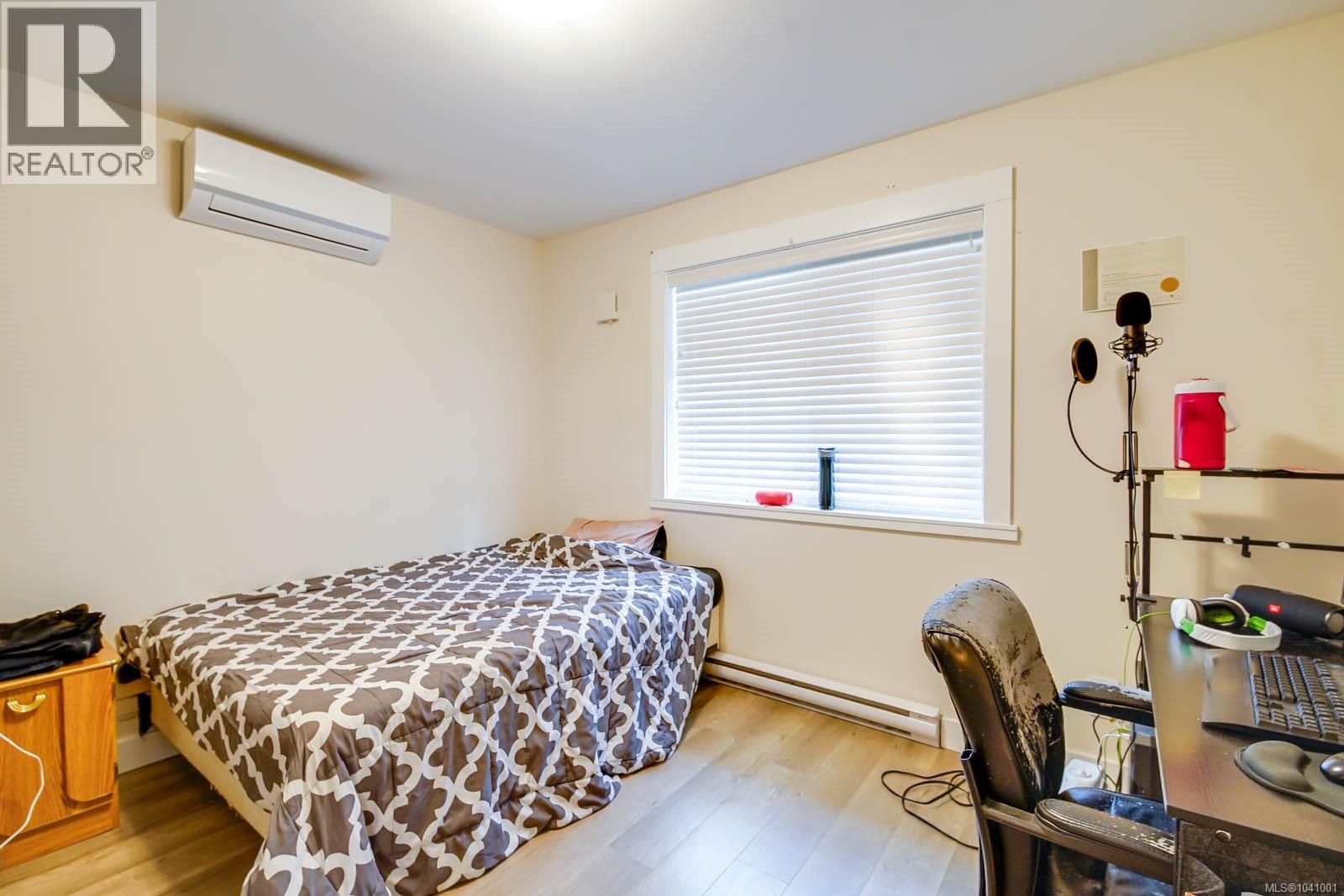 #2 2623 5th Ave - 25