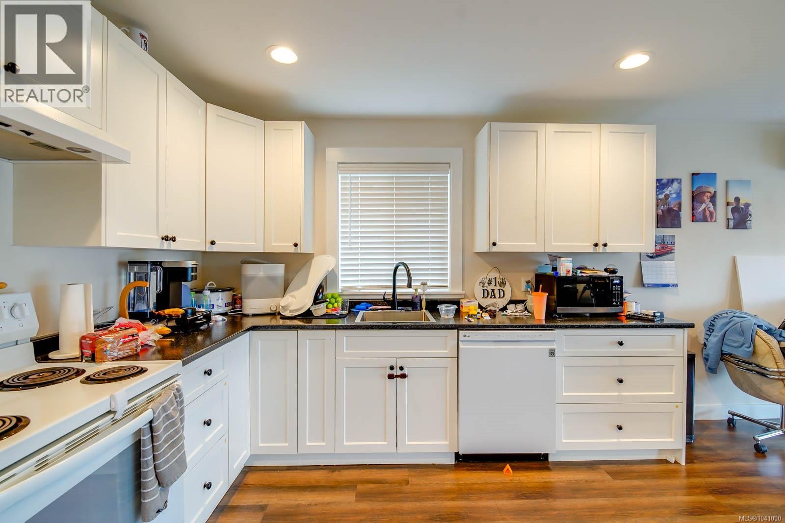 2615 5th Ave - 6