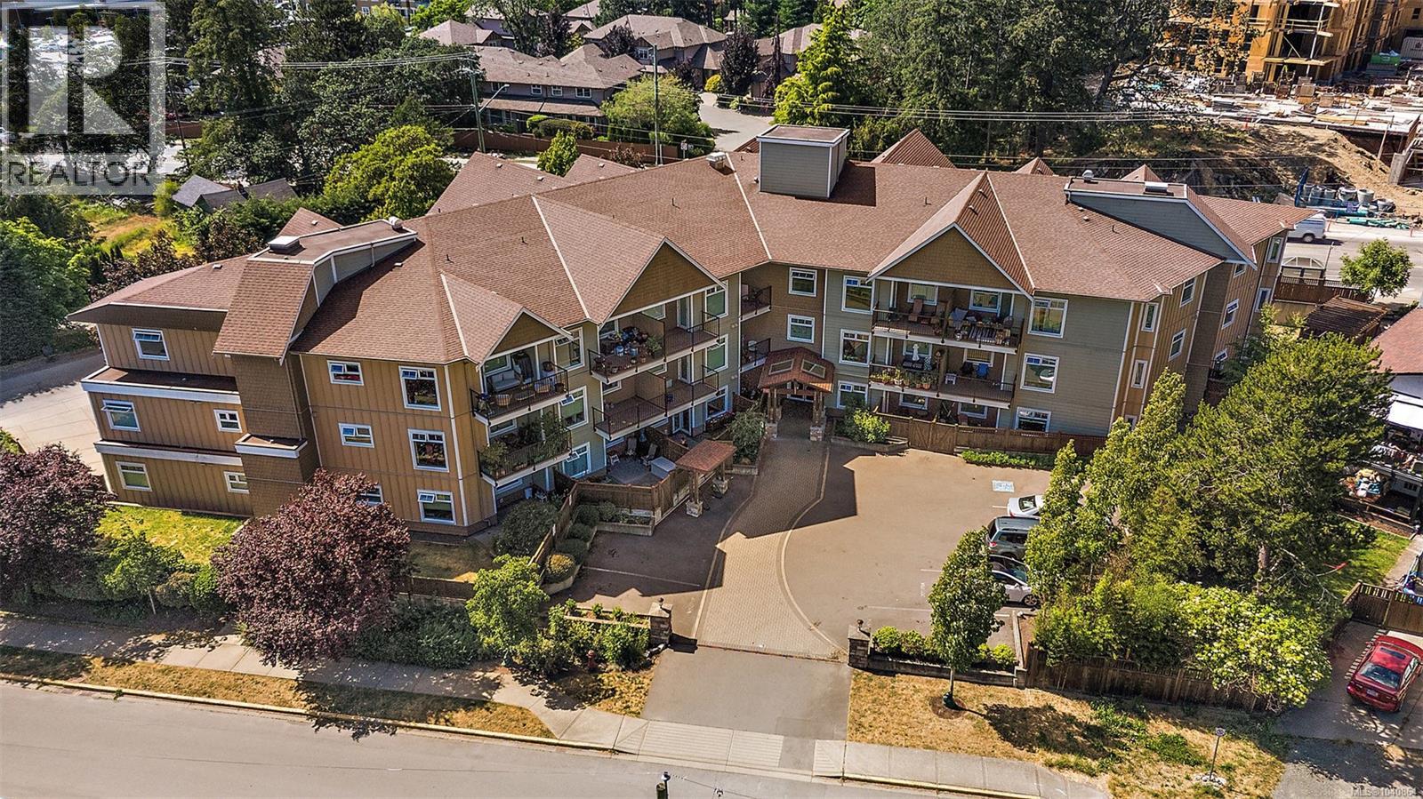 #107 21 Conard St - 22