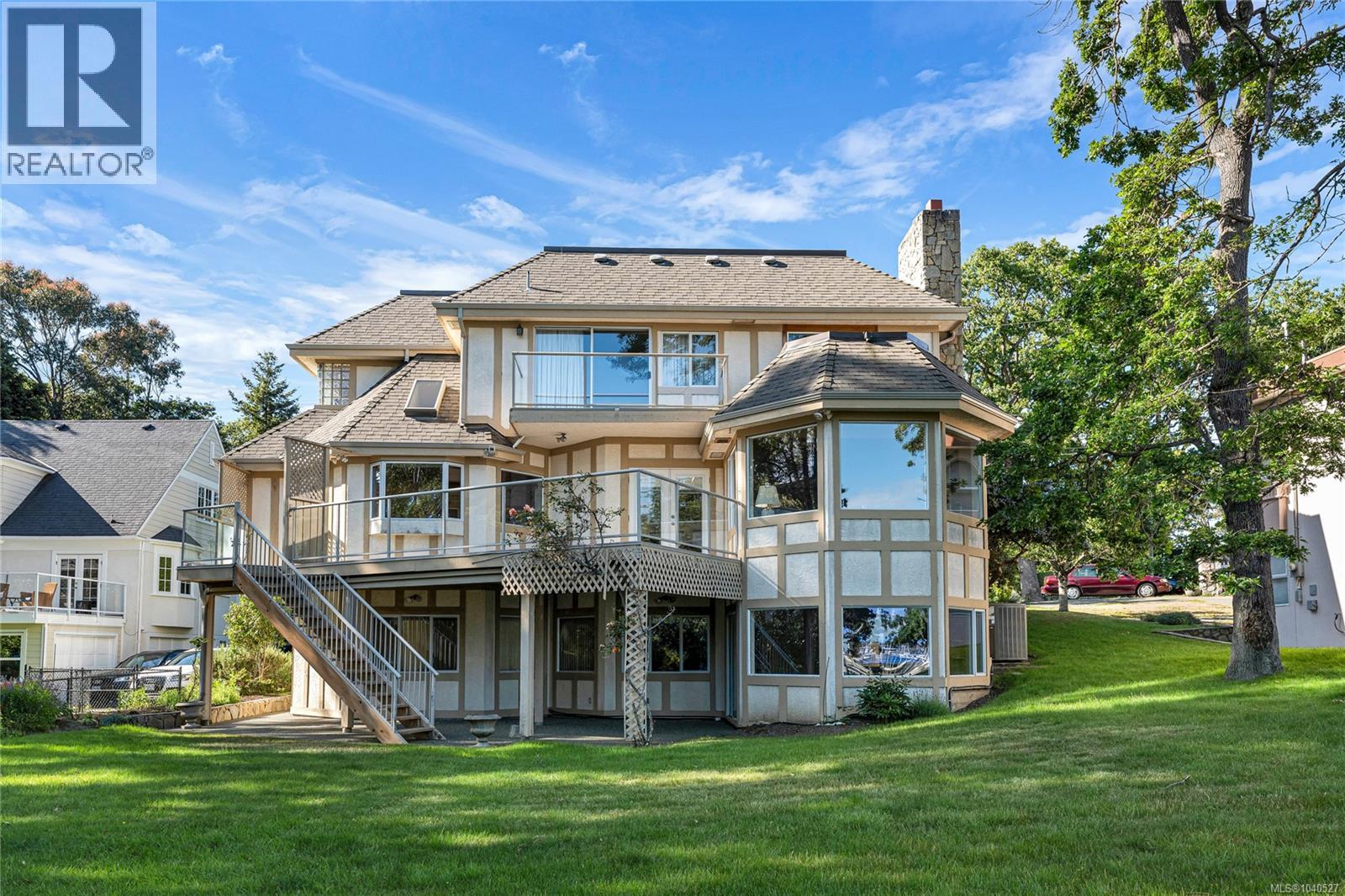  2717 Somass Drive, Oak Bay