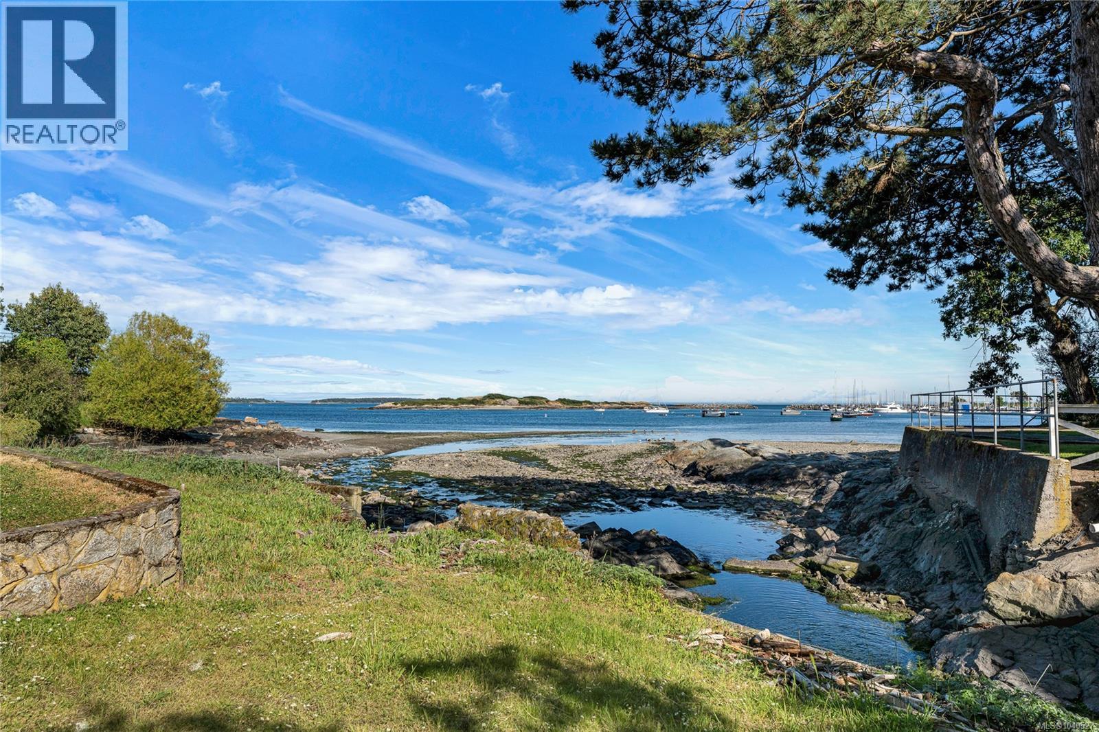  2717 Somass Drive, Oak Bay