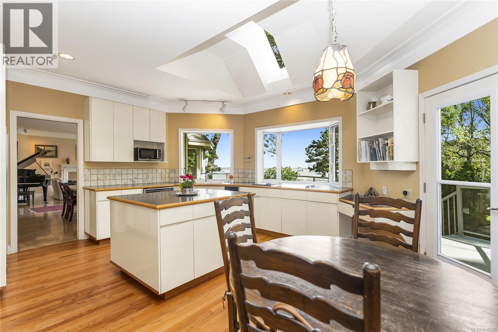  2717 Somass Drive, Oak Bay