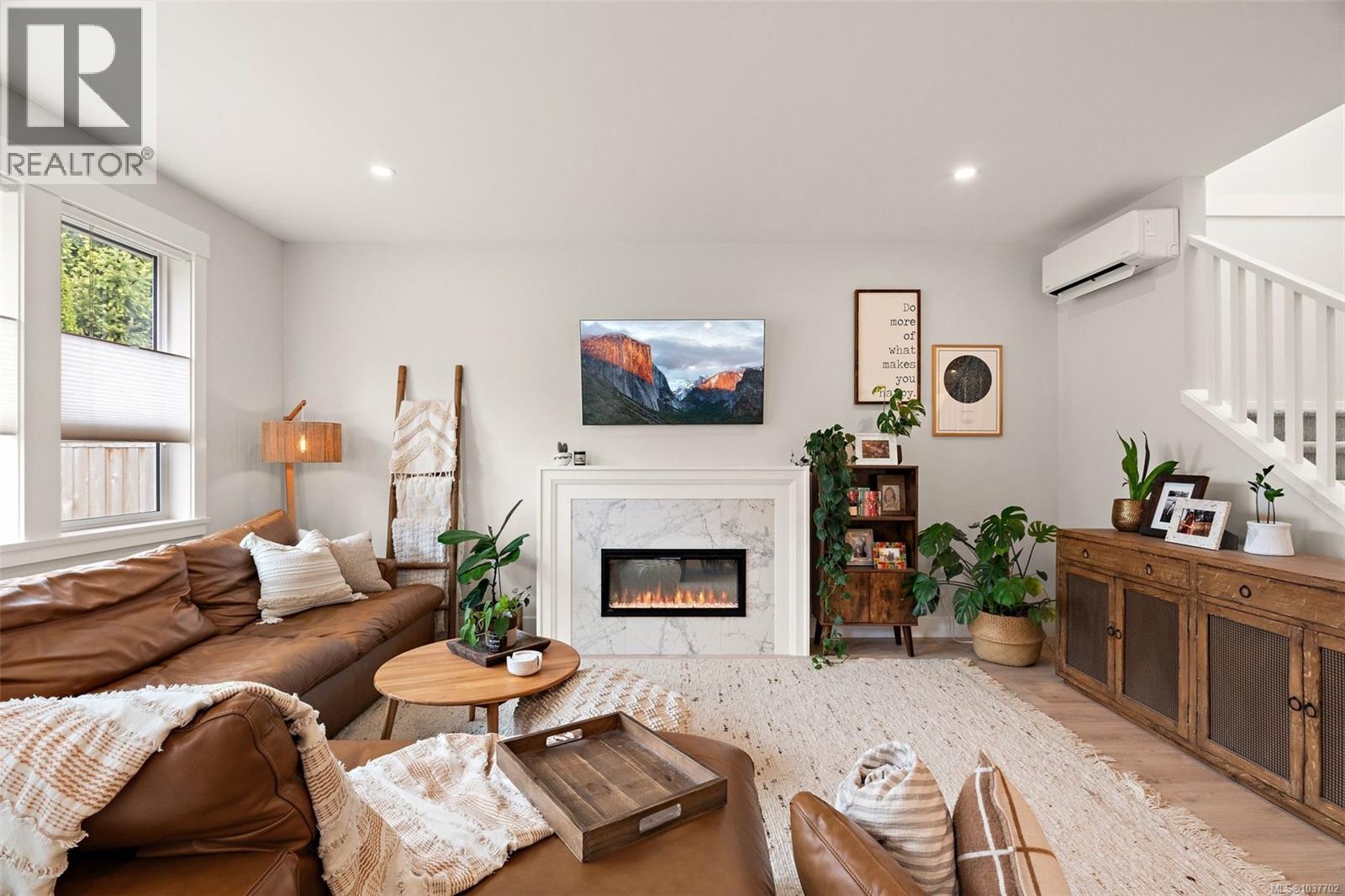 2274 Evelyn Lane - 2