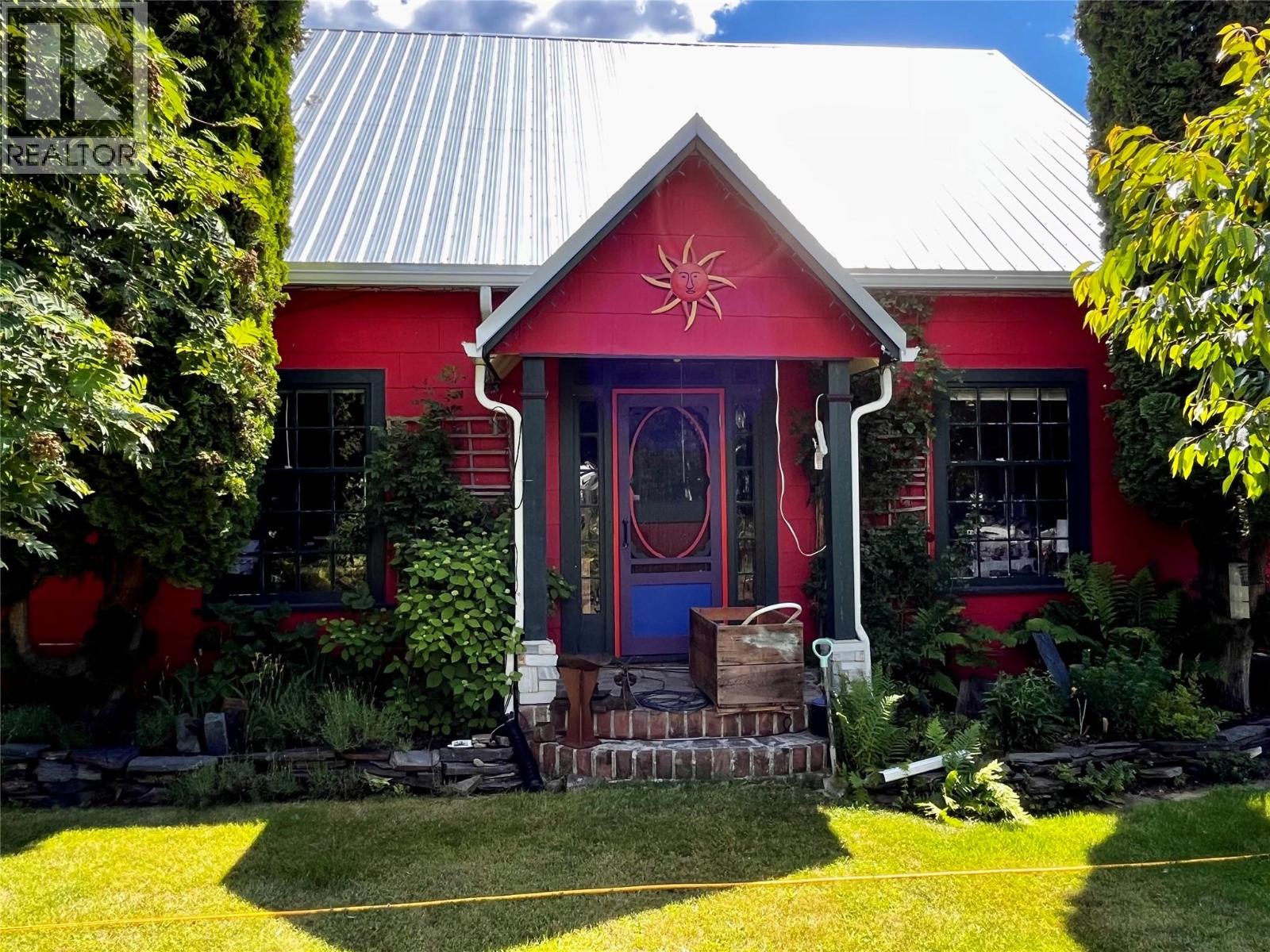 203 4th Avenue NW - 1