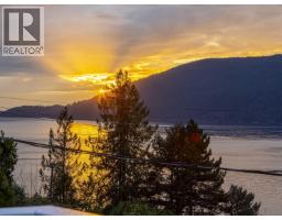 6252 Wellington Avenue, West Vancouver, BC V7W2H4 Photo 10