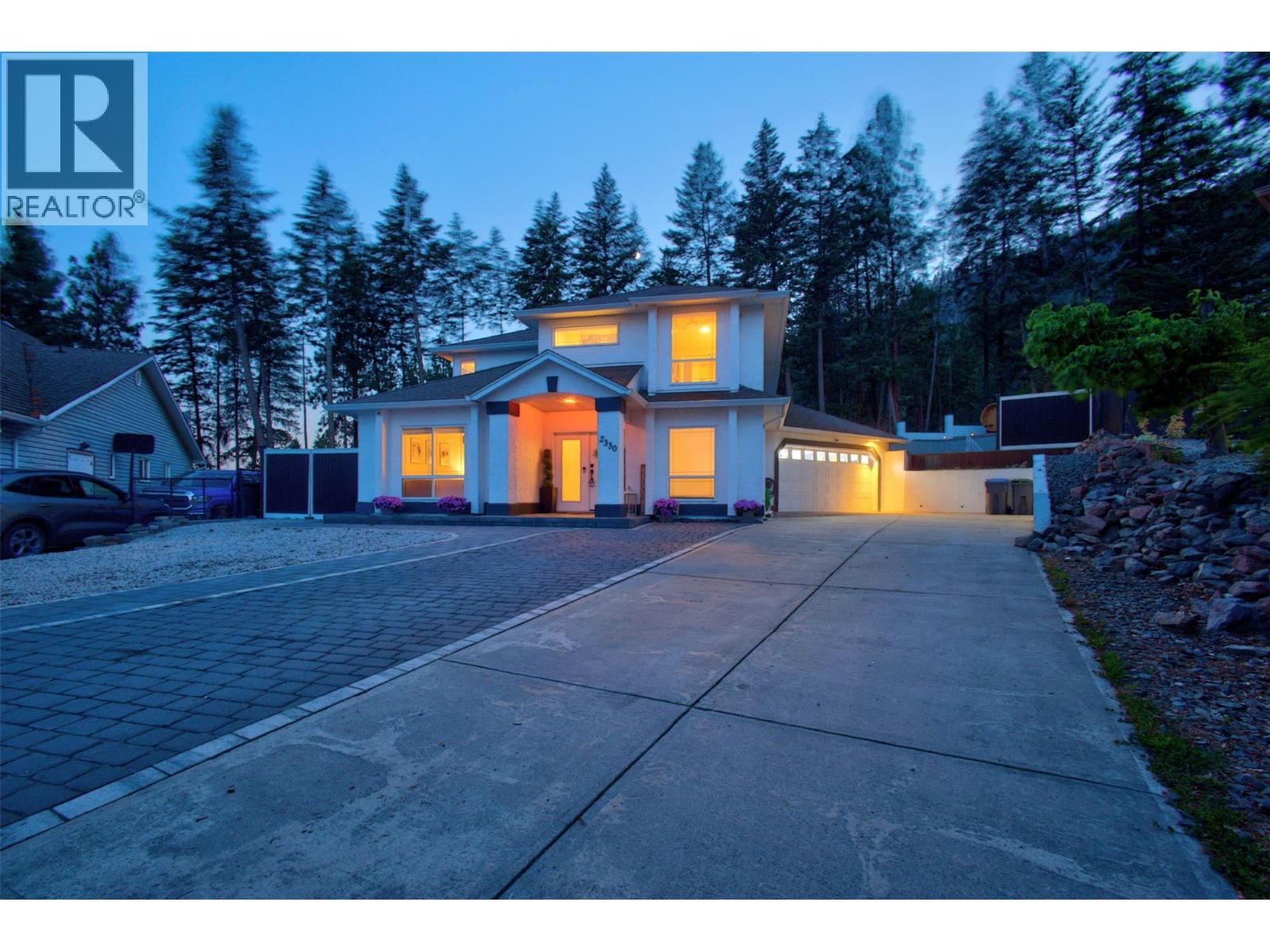 2330 Shannon Woods Drive, West Kelowna