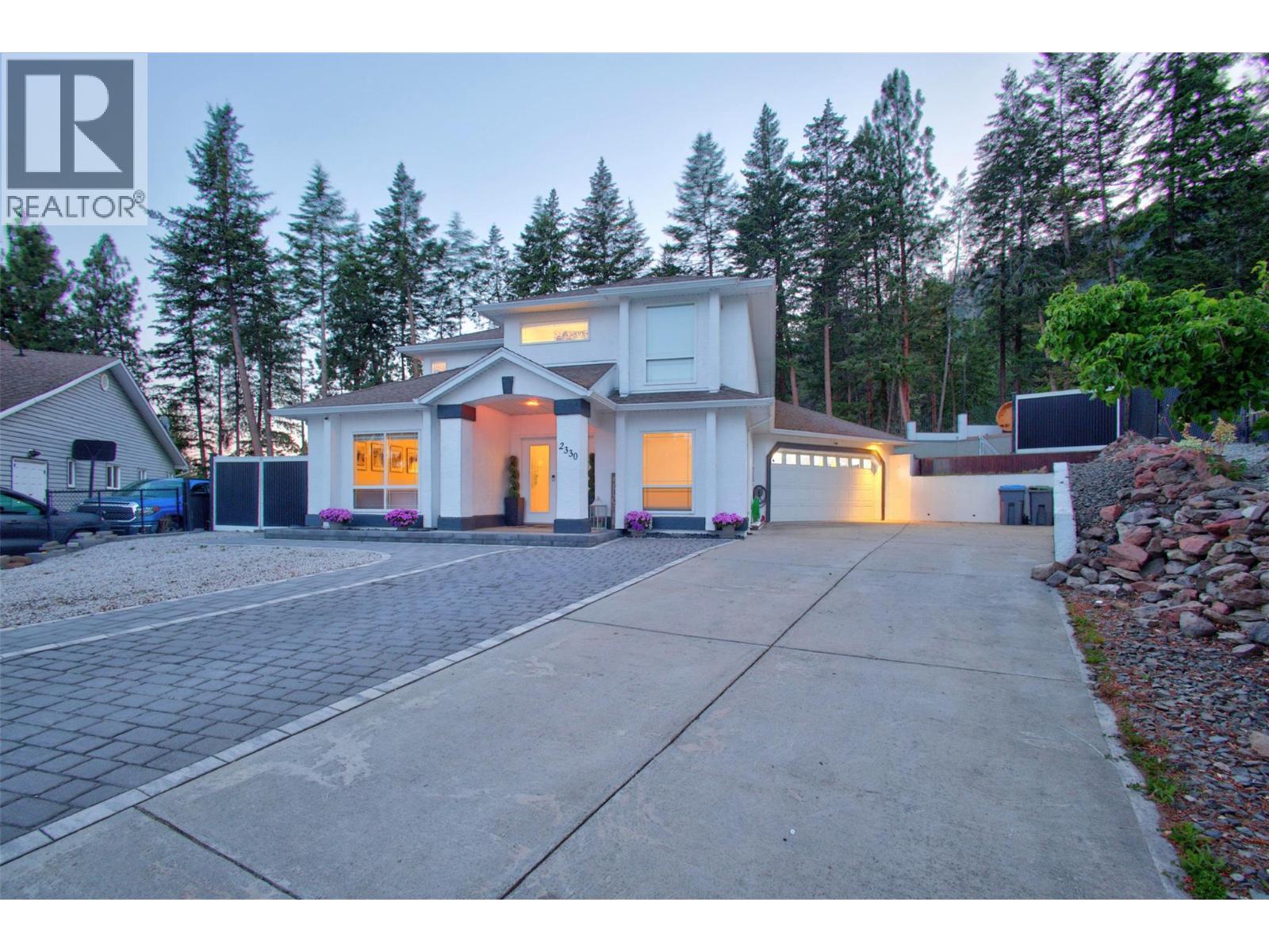  2330 Shannon Woods Drive, West Kelowna