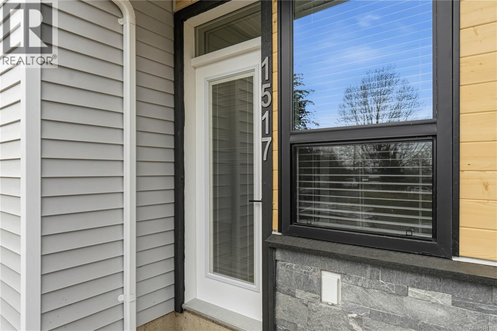 1517 Marban Rd, Nanaimo — photo 2