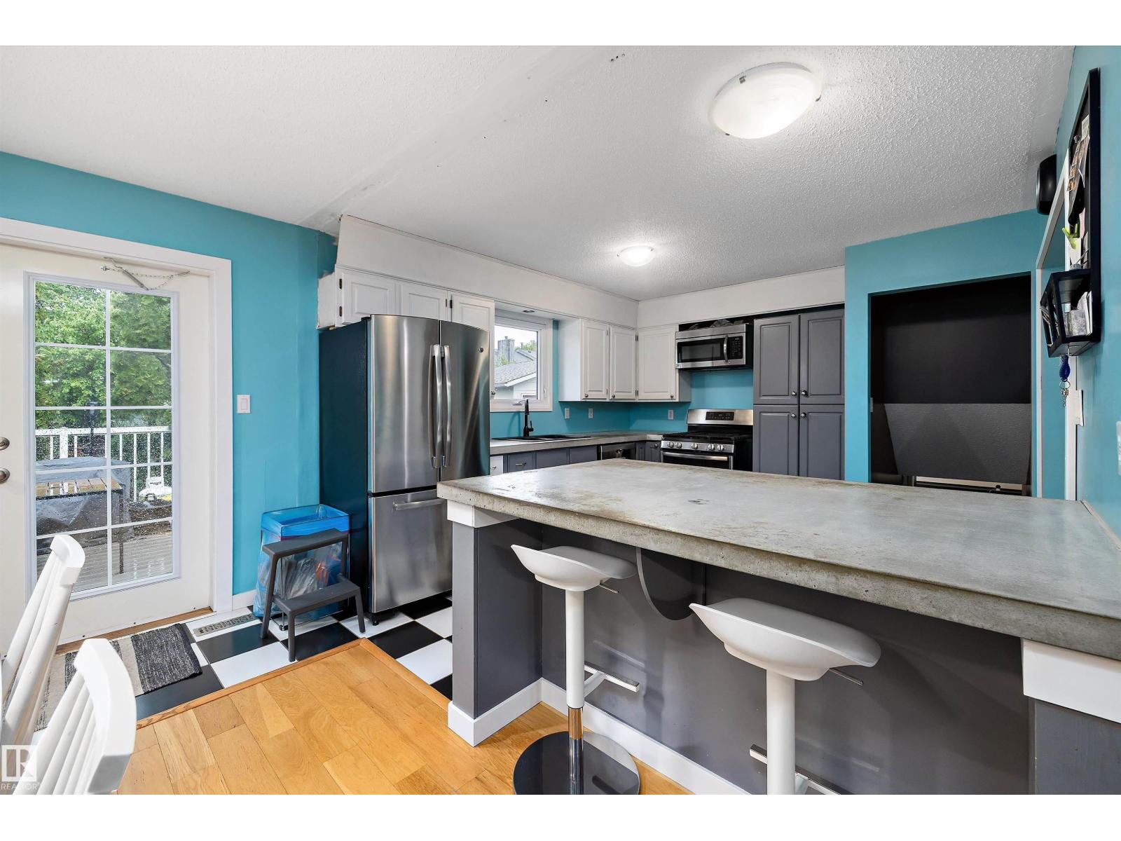 52 ALEXANDER DR — photo 13