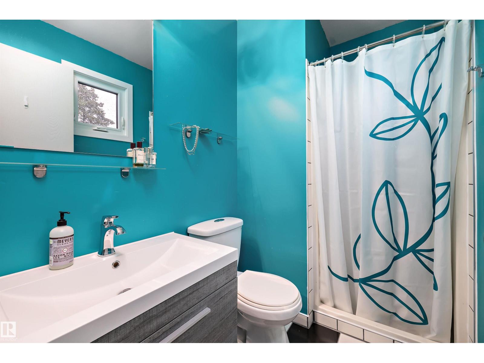 52 ALEXANDER DR — photo 34