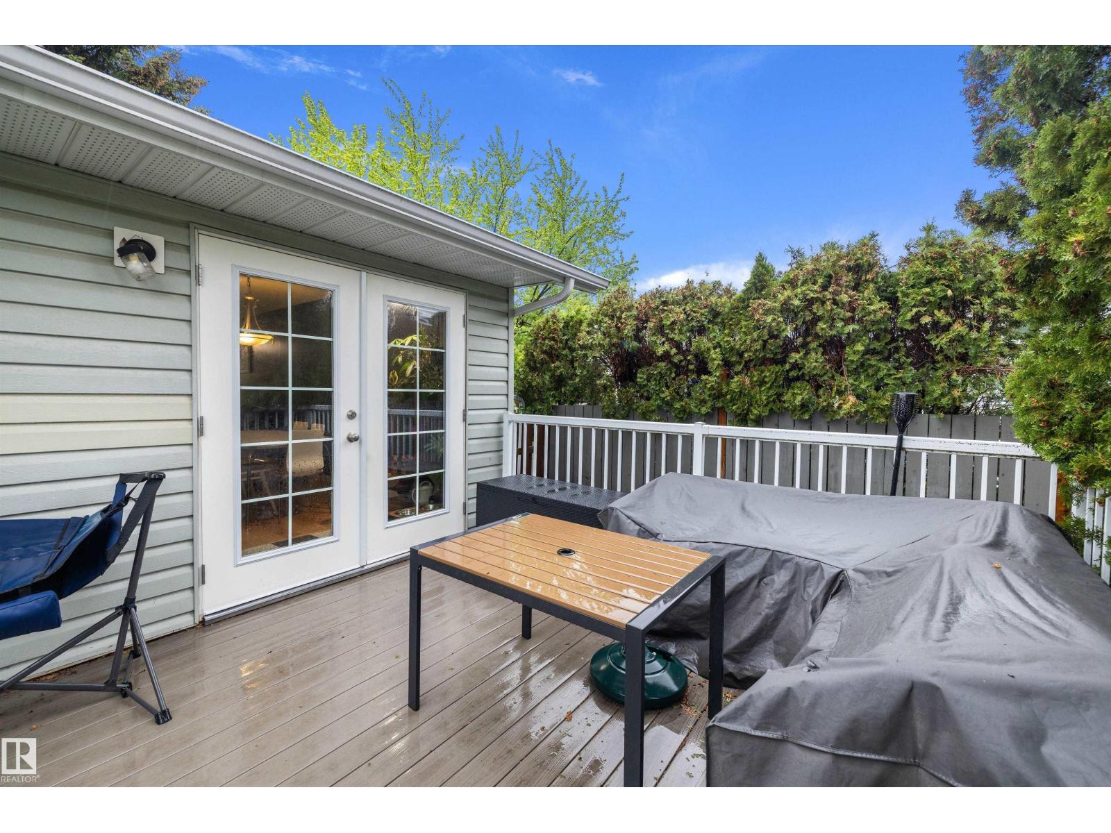 52 ALEXANDER DR — photo 45