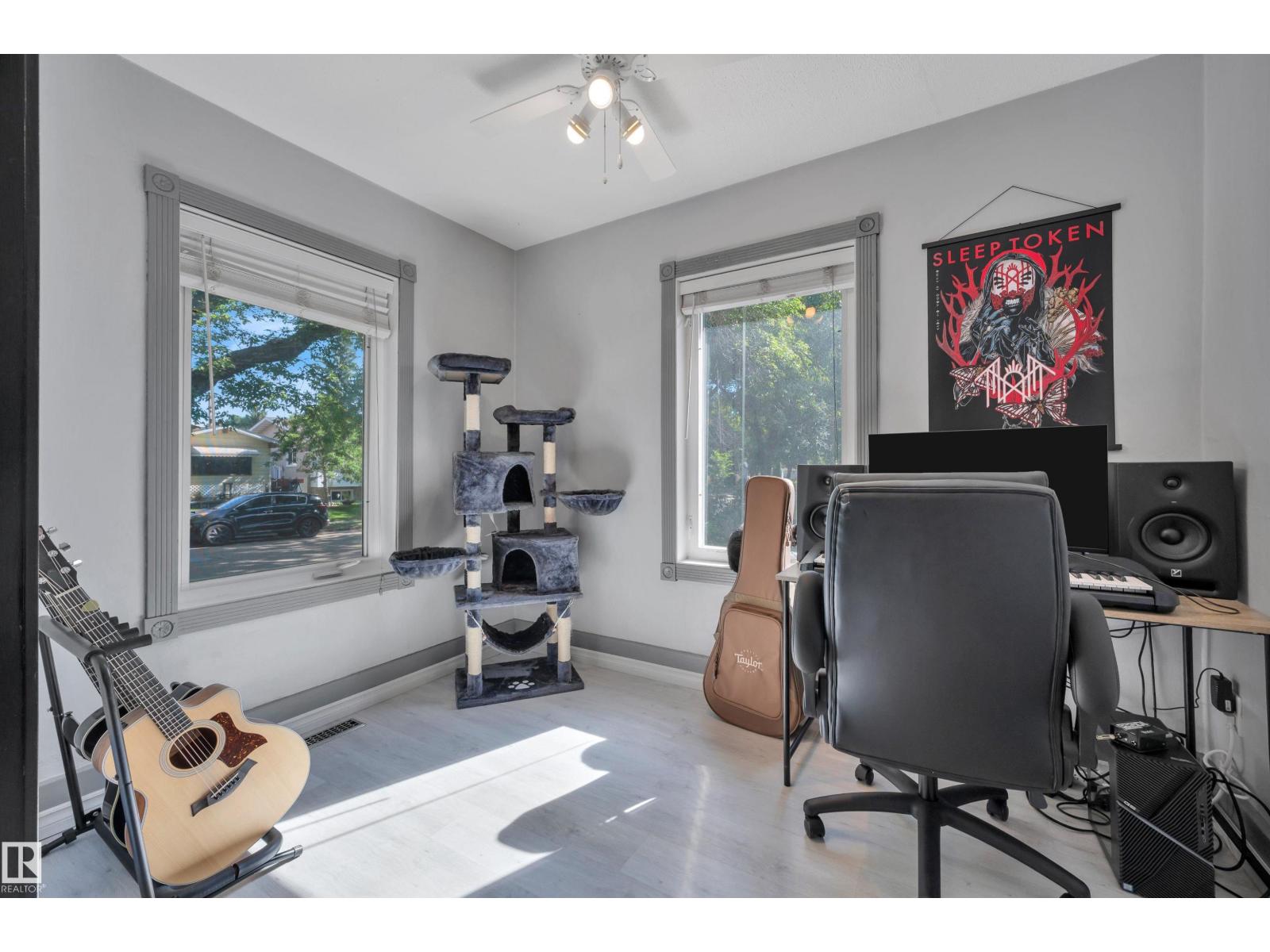 3631 108 AV NW — photo 10