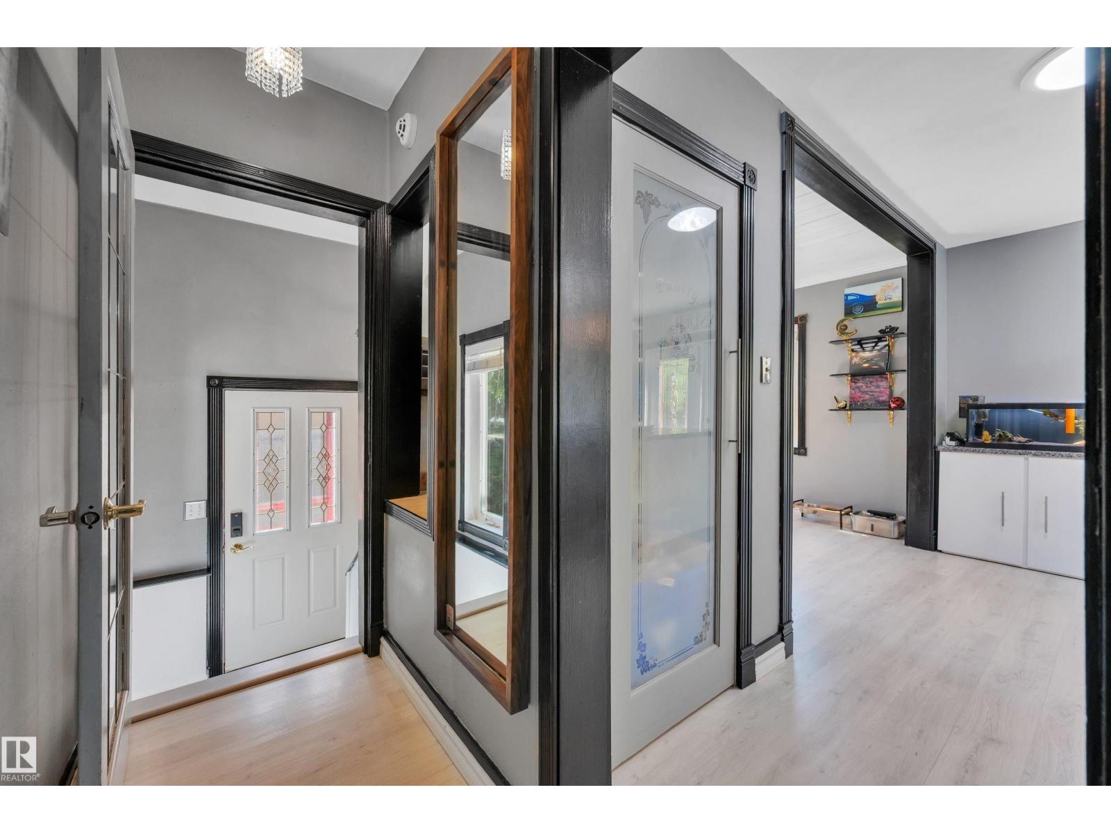 3631 108 AV NW — photo 11