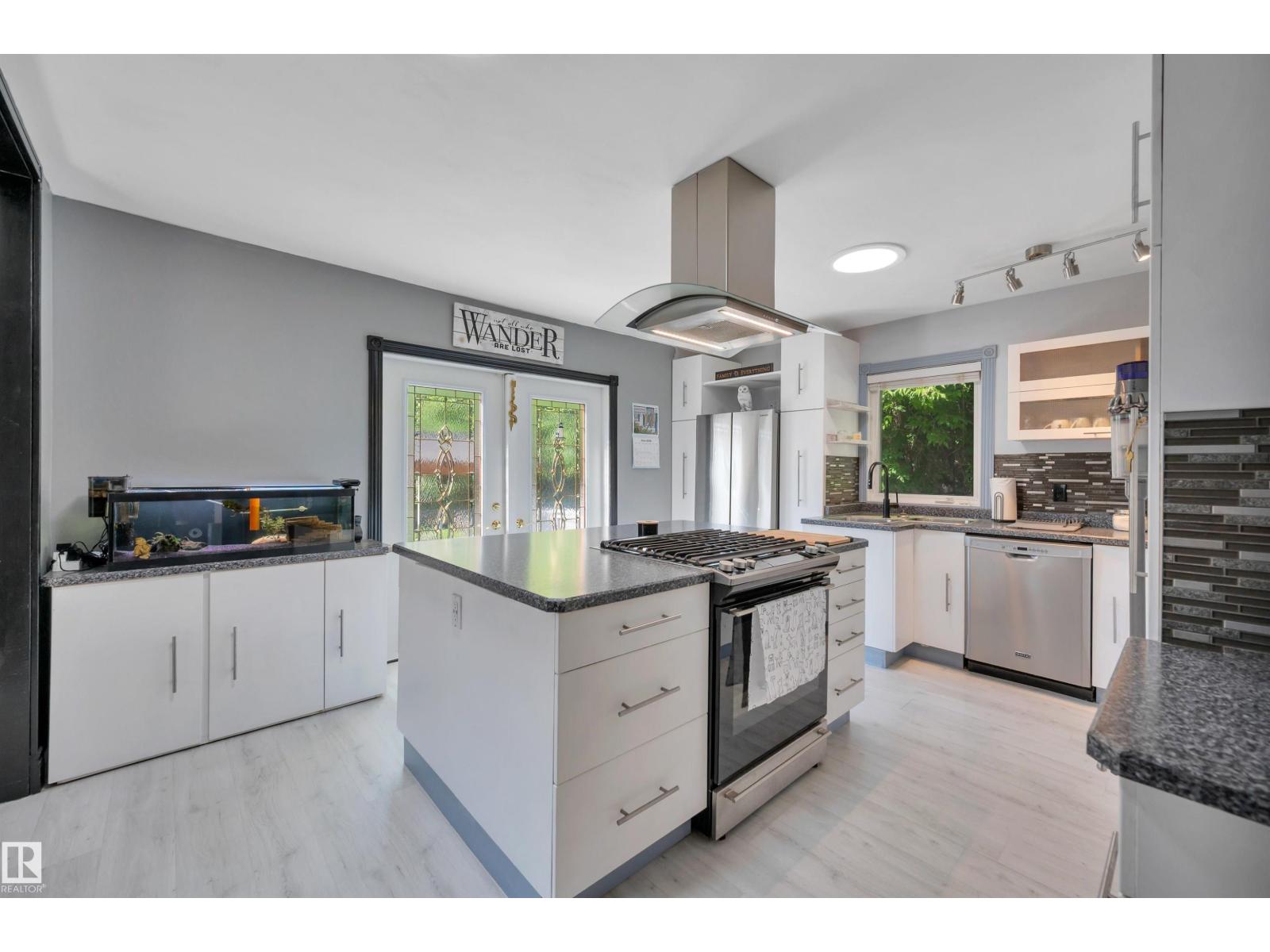 3631 108 AV NW — photo 13