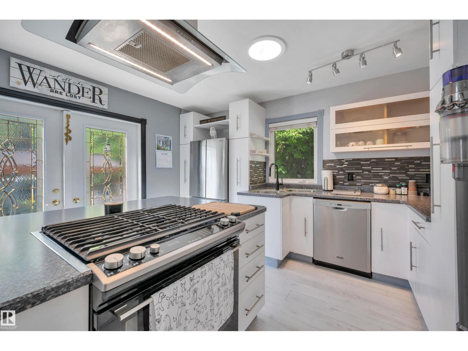 3631 108 AV NW — photo 14