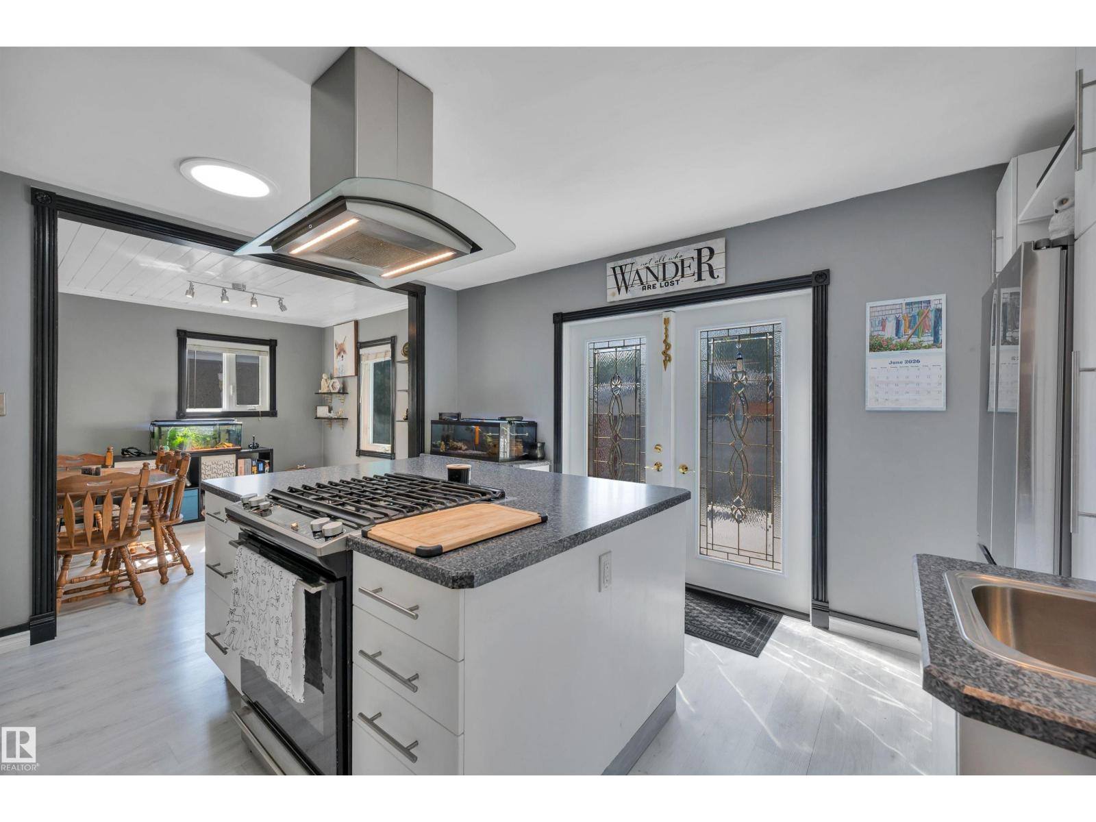 3631 108 AV NW — photo 17