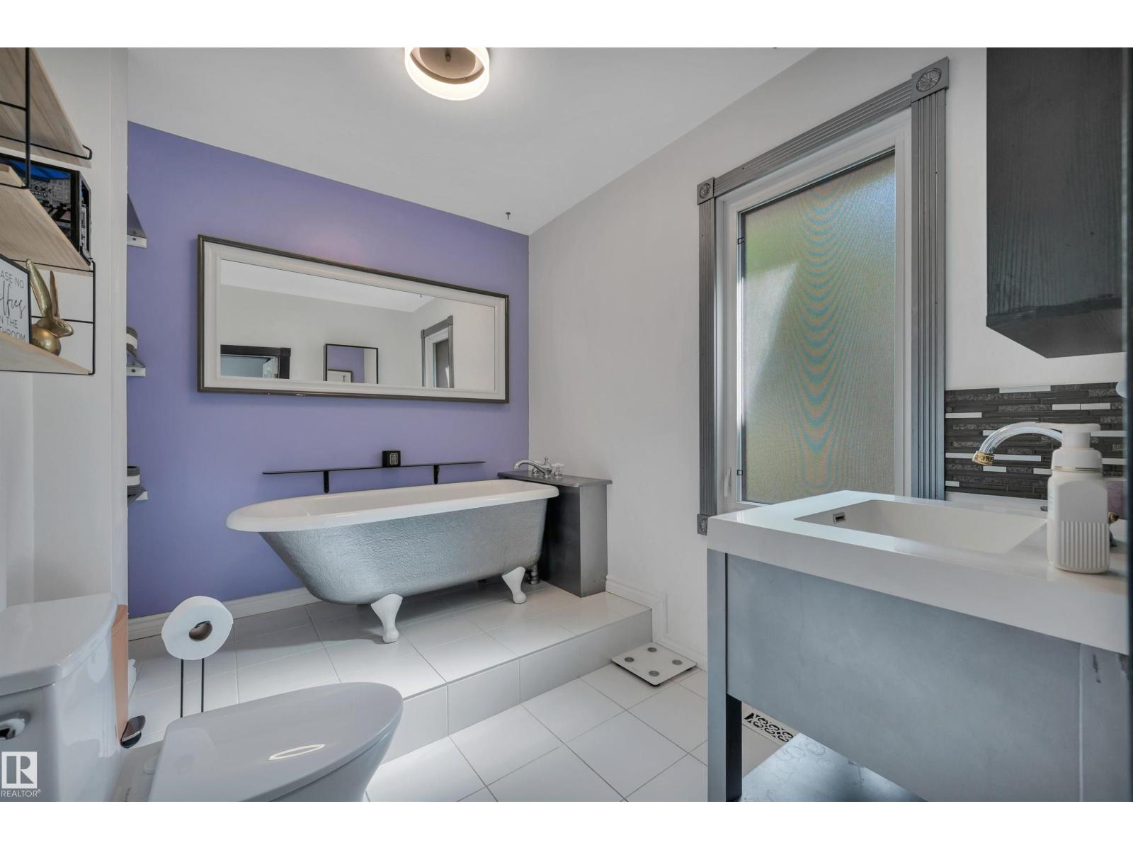 3631 108 AV NW — photo 21