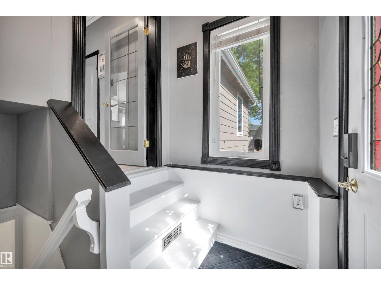 3631 108 AV NW — photo 23